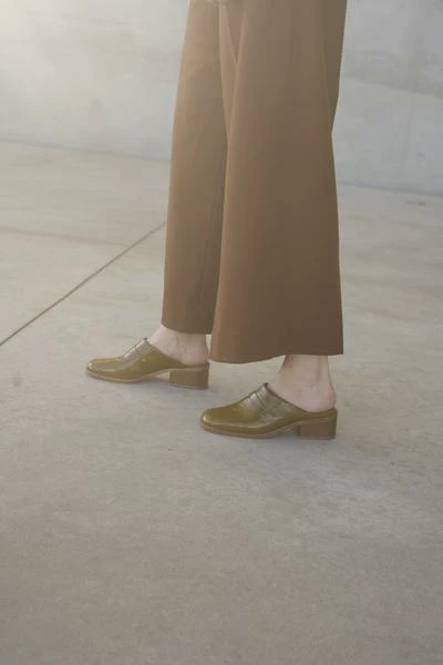 Anne Thomas Kaki Morris Mule Koti 5 Anne Thomas Kaki Morris Mule Koti