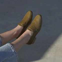 Anne Thomas Khaki Leo Koti