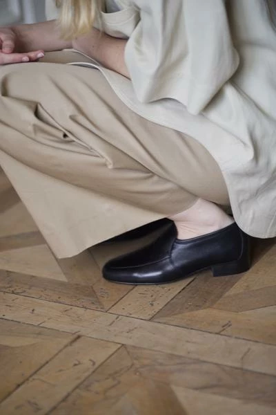 Anne Thomas Leo Nappa Black 3 Anne Thomas Leo Nappa Black