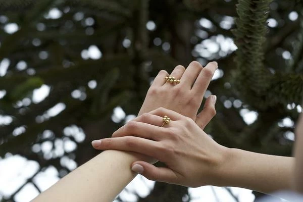 Anne Thomas Gold Suzie Bague Ring 4 Anne Thomas Gold Suzie Bague Ring