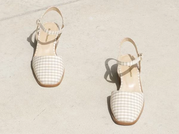 Anne Thomas Beige Morris Buckle Vichy 5 Anne Thomas Beige Morris Buckle Vichy