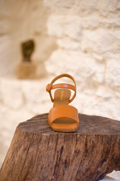 Anne Thomas Pre Vente - Dallas Sandals Nappa Iconic Tan 4 Anne Thomas Pre Vente - Dallas Sandals Nappa Iconic Tan