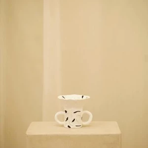 Anne Thomas Vase 2 3 Anne Thomas Vase 2